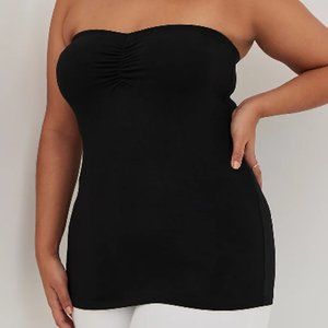 💥2/$20💥 TORRID Black Ruched Foxy Tube Top